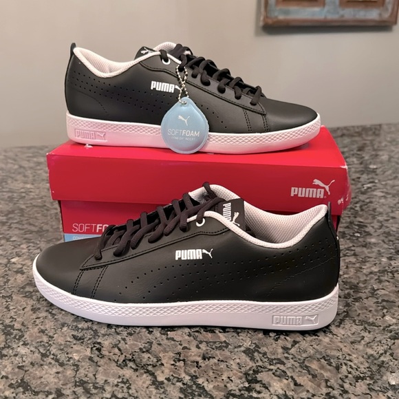 Puma women’s Smash v2 low profile NIB 8.5 - Picture 1 of 8